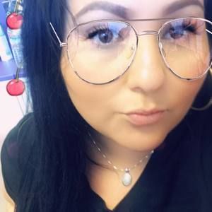 Meet your Posher, Liz